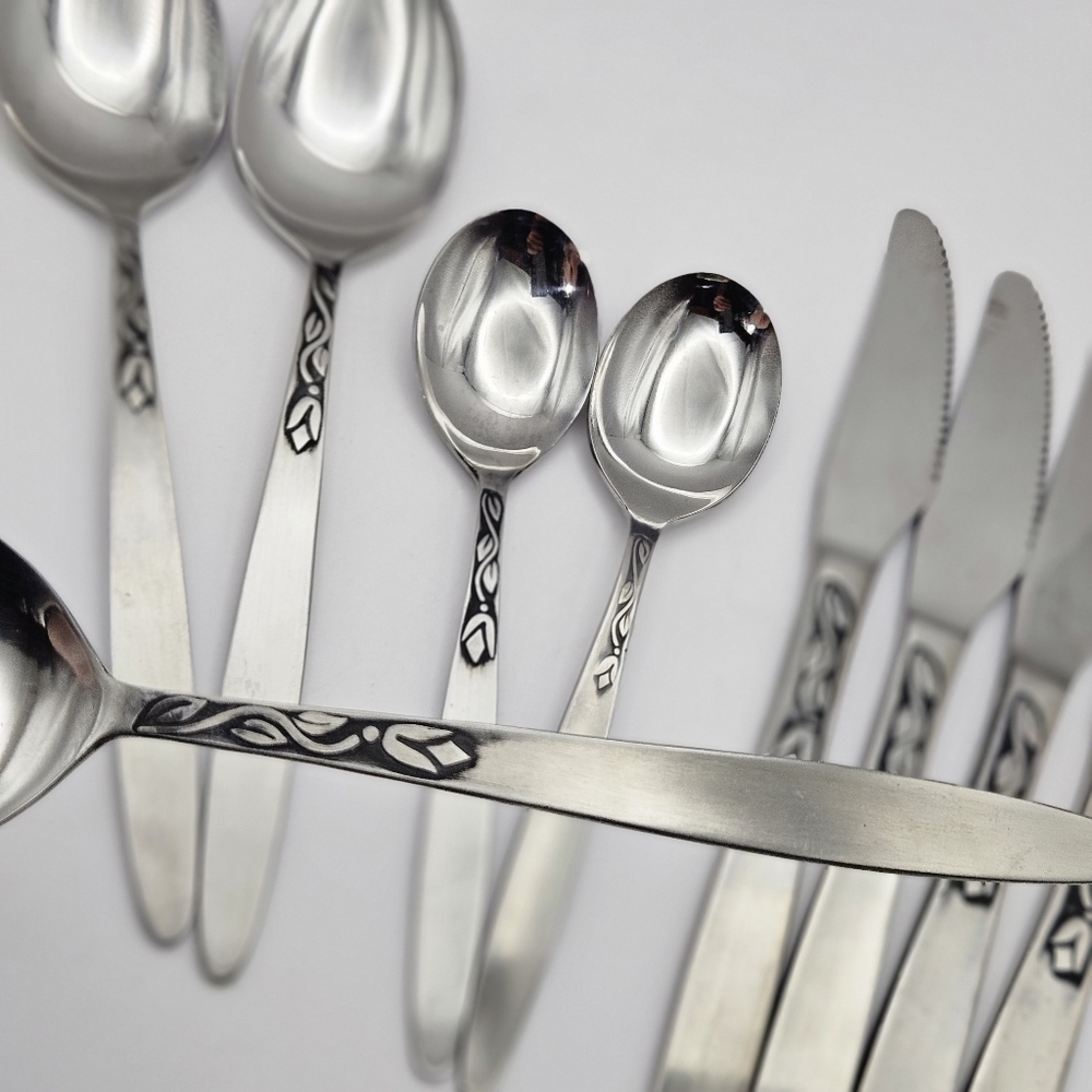 Lot Of 9 Amefa Tulip Time Stainless Holland Flatware Spoons Knives Replacements